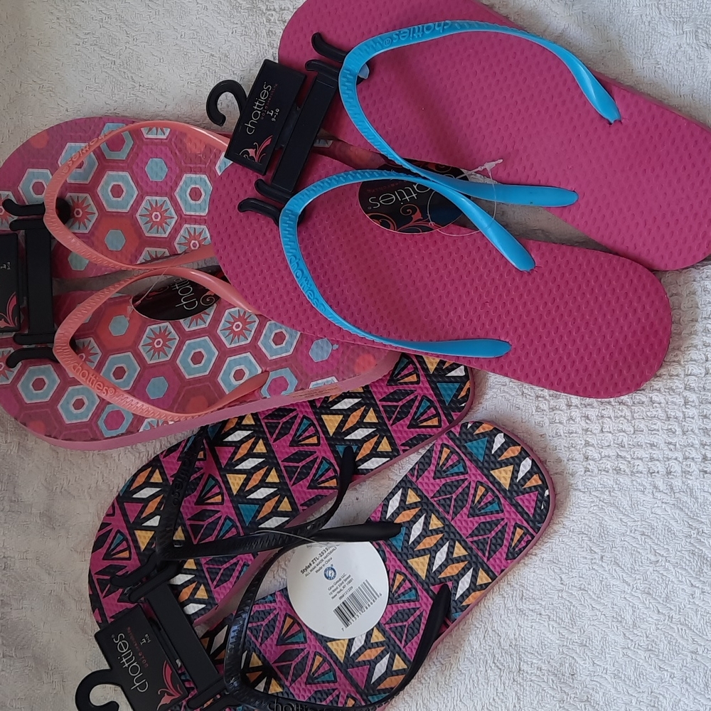 Flip Flops Chatties Colorful Fun Footwear Beach Pool Cruise Pedicure NWT